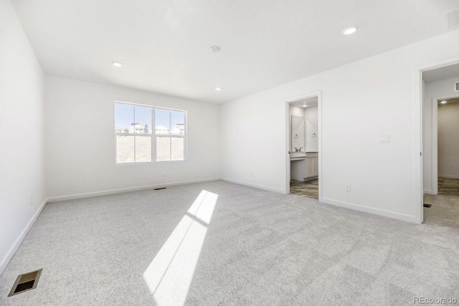 Spacious, unfurnished interior of a new home in Newlin Crossing, Parker (Image 10). Spacious, unfurnished interior of a new home in Newlin Crossing, Parker (Image 10).