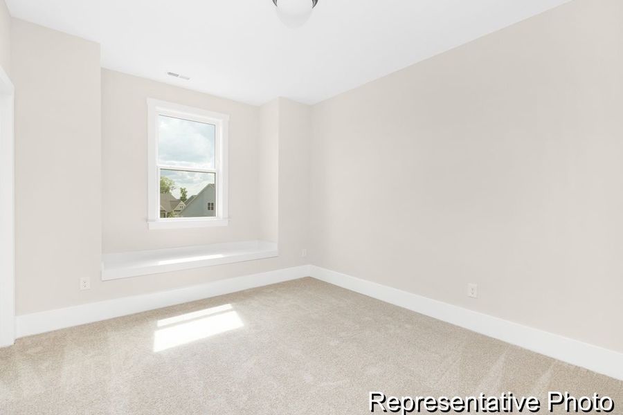 Spacious, unfurnished interior of a new home in Edgewater - Harbor Pointe, Lancaster (Image 17).