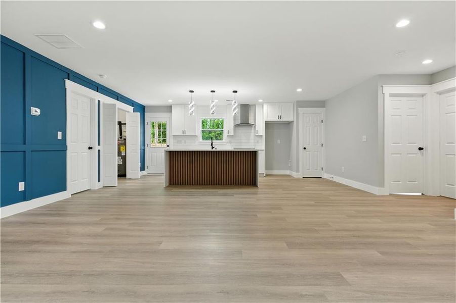 Spacious, unfurnished interior of a new home in , Dallas (Image 12).