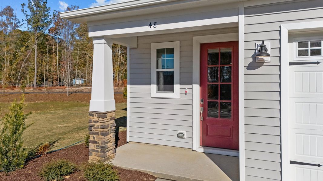 Representative exterior details of a home built from the The Sycamore by Chesapeake Homes in Neill's Pointe, Angier (Image 3).