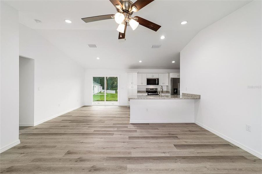 Spacious, unfurnished interior of a new home in , Dunnellon (Image 18). Spacious, unfurnished interior of a new home in , Dunnellon (Image 18).