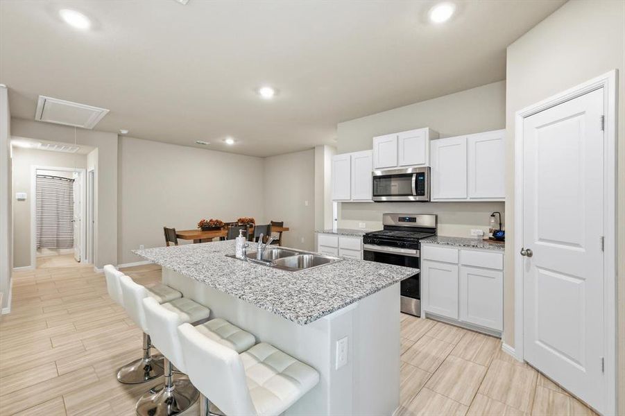 Furnished interior view inside a new home in Hickory Grove, Denton (Image 37).