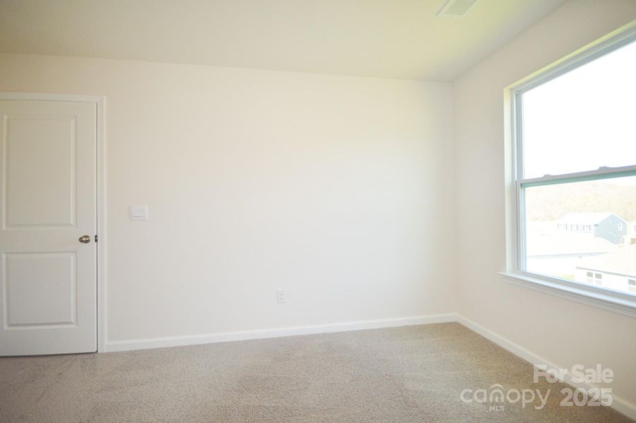 Spacious, unfurnished interior of a new home in Valleywood Farms, Waynesville (Image 34). Spacious, unfurnished interior of a new home in Valleywood Farms, Waynesville (Image 34).