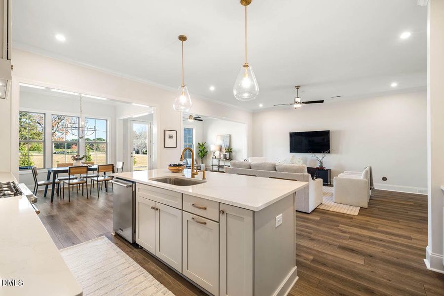 Light & Bright Interior