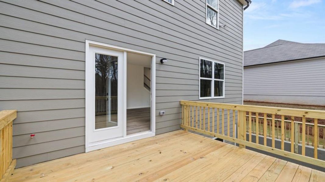 Exterior details and patio area of a home in South Wind, Union City (Image 20).