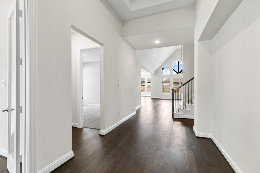 Spacious, unfurnished interior of a new home in Brookewater, Rosenberg (Image 14).