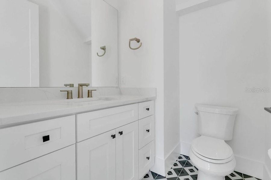 Furnished interior view inside a new home in , Orlando (Image 5).