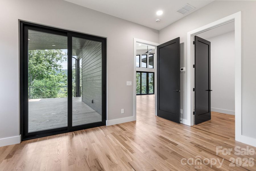 Spacious, unfurnished interior of a new home in , Waynesville (Image 29).