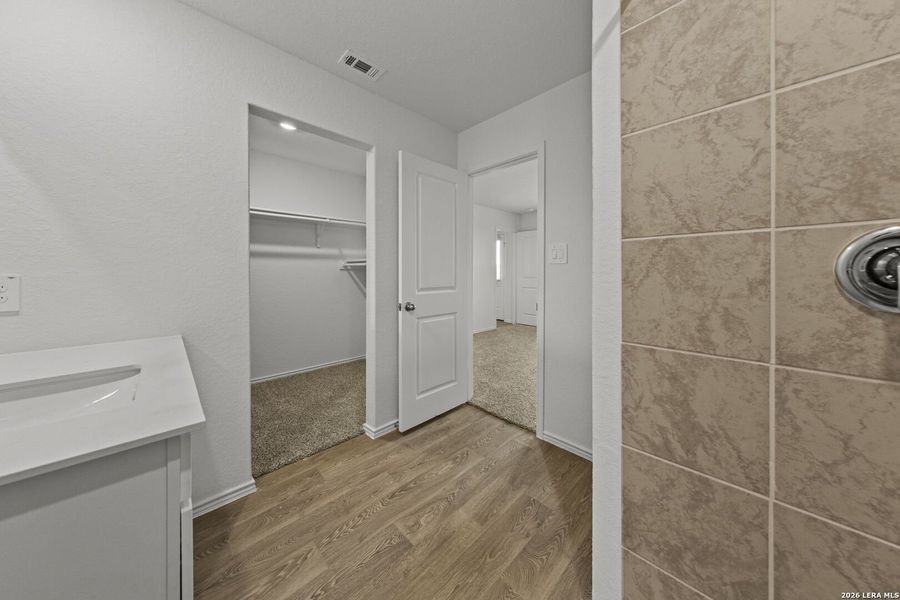 Image 32 of a home in Hickory Ridge.