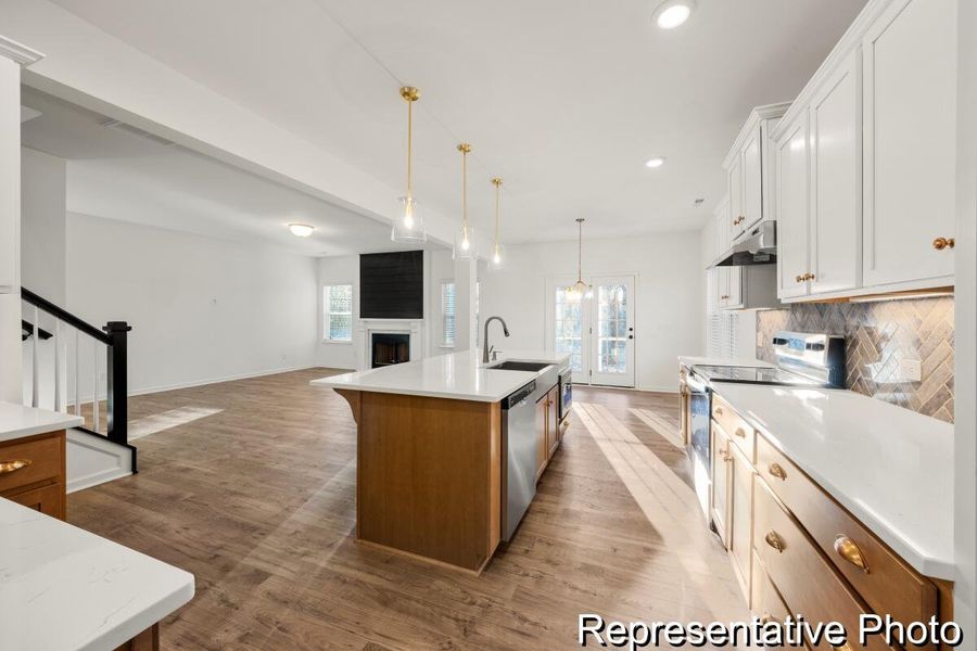 Furnished interior view inside a new home in , Ravenel (Image 6).