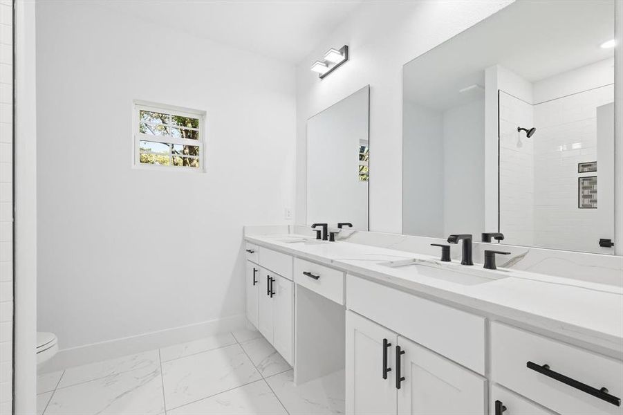 Furnished interior view inside a new home in , Gun Barrel City (Image 6).