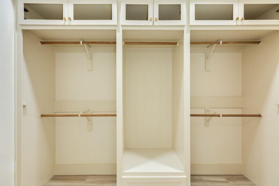 Spacious, unfurnished interior of a new home in , Richwood (Image 19).