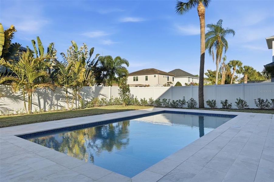 Exterior details and patio area of a home in , Tampa (Image 4).