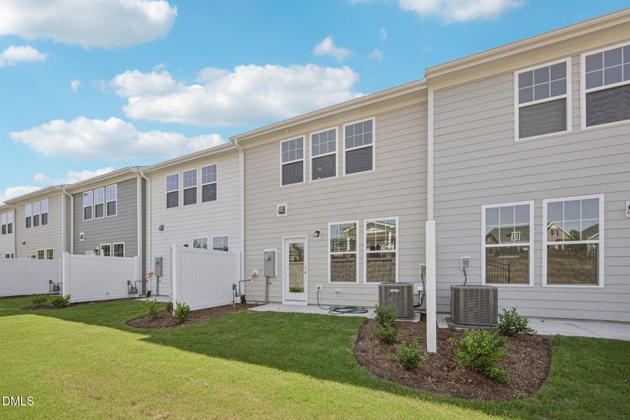 41-web-or-mls-Kensley Grv Ln-2406-041