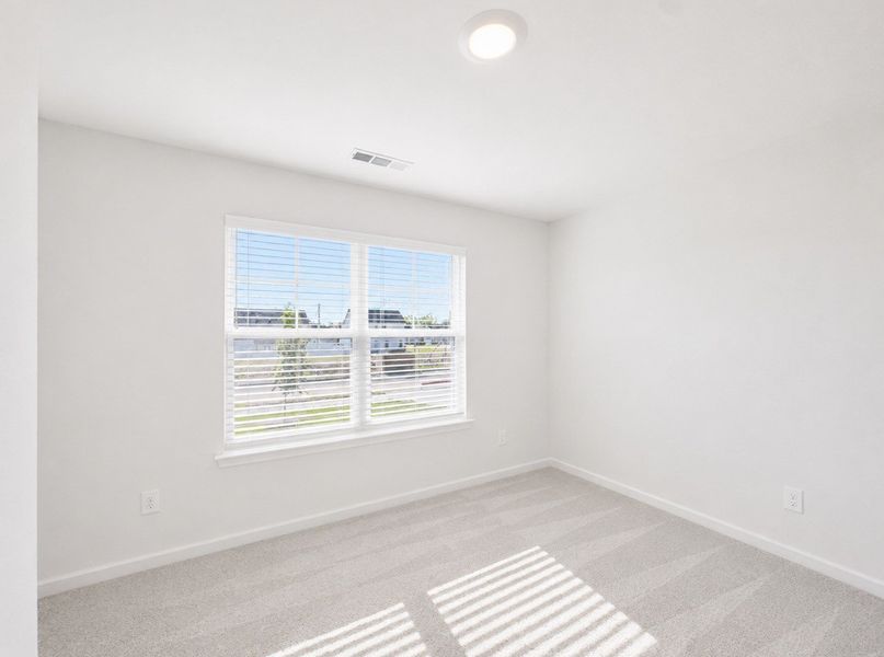 Spacious, unfurnished interior of a new home in Wheatfield, Shelbyville (Image 17).