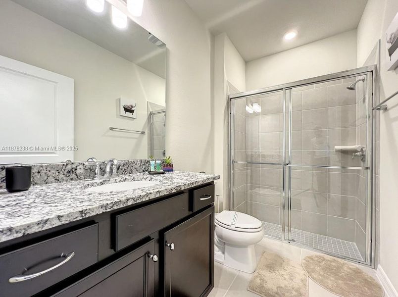 Furnished interior view inside a new home in , Davenport (Image 23).