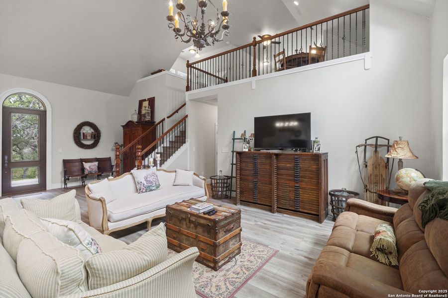 Furnished interior view inside a new home in , Bandera (Image 19).