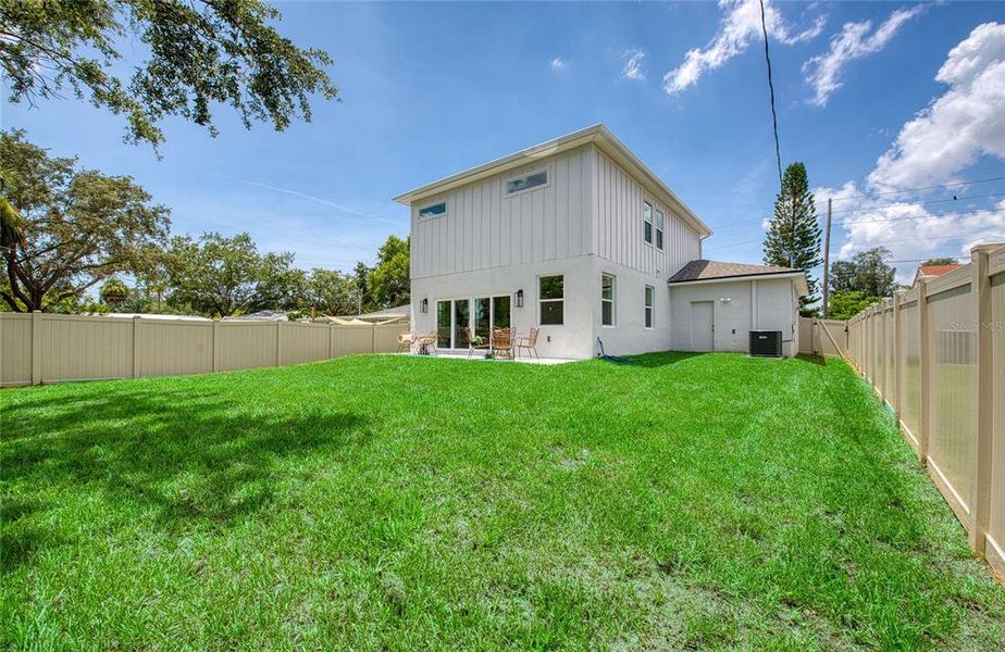 Exterior details and patio area of a home in , Palm Harbor (Image 27).