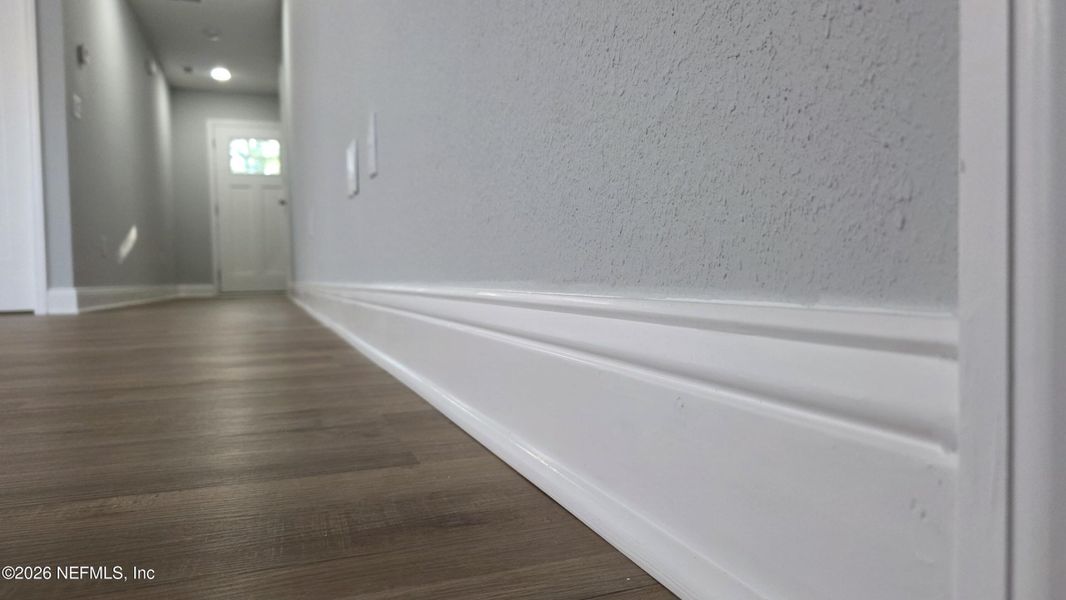 Spacious, unfurnished interior of a new home in , Jacksonville (Image 19).