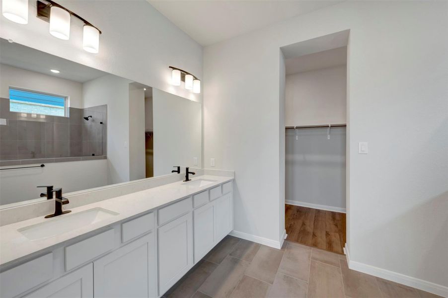 Furnished interior view inside a new home in Beacon Point at Lago Mar 50’ Homesites, Texas City (Image 11).