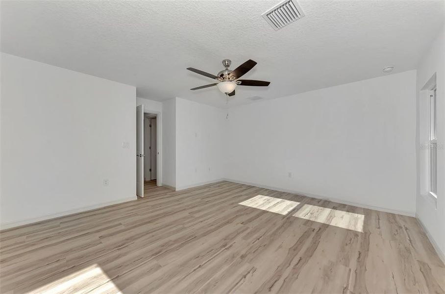 Spacious, unfurnished interior of a new home in , North Port (Image 18).