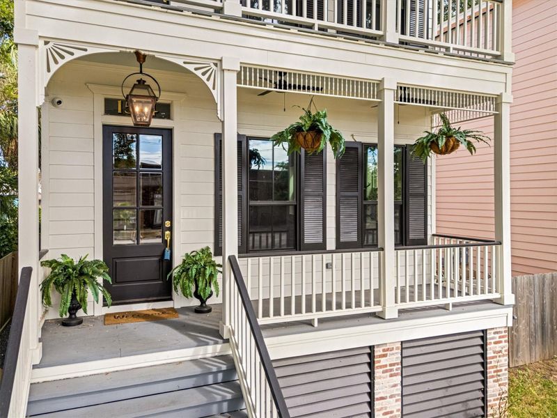 Exterior details and patio area of a home in , Galveston (Image 24).