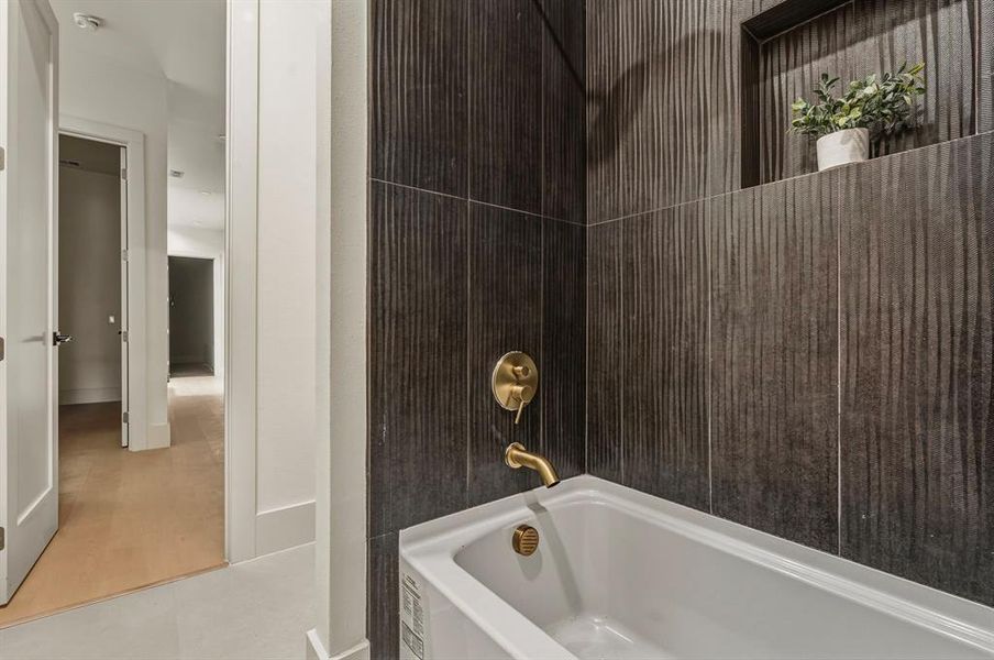 Full bath with tub / shower combination