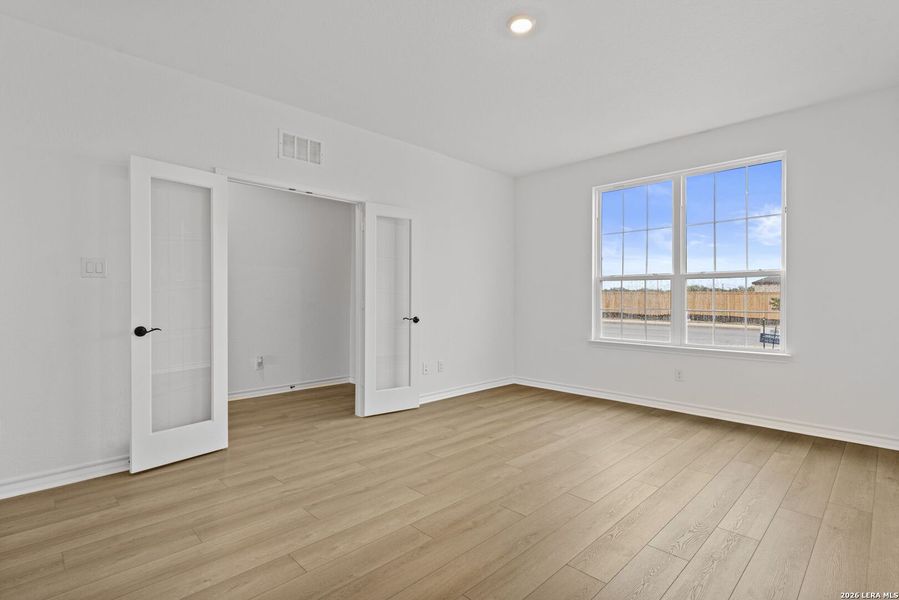 Spacious, unfurnished interior of a new home in Nopal Valley, San Antonio (Image 17). Spacious, unfurnished interior of a new home in Nopal Valley, San Antonio (Image 17).