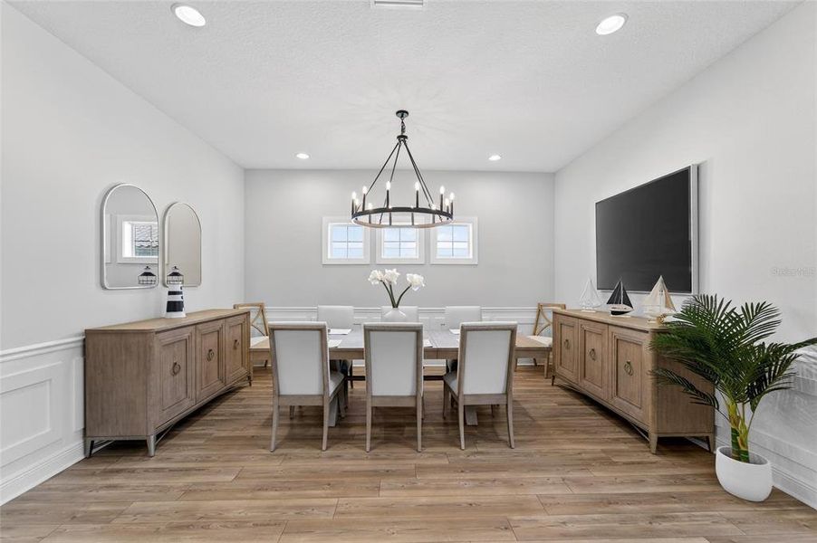Furnished interior view inside a new home in Creek Ridge Preserve, Lithia (Image 12). Furnished interior view inside a new home in Creek Ridge Preserve, Lithia (Image 12).