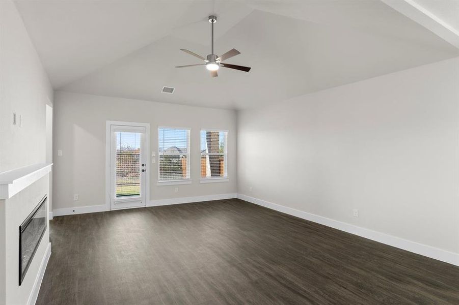 Spacious, unfurnished interior of a new home in The Villages of Hurricane Creek, Anna (Image 29). Spacious, unfurnished interior of a new home in The Villages of Hurricane Creek, Anna (Image 29).