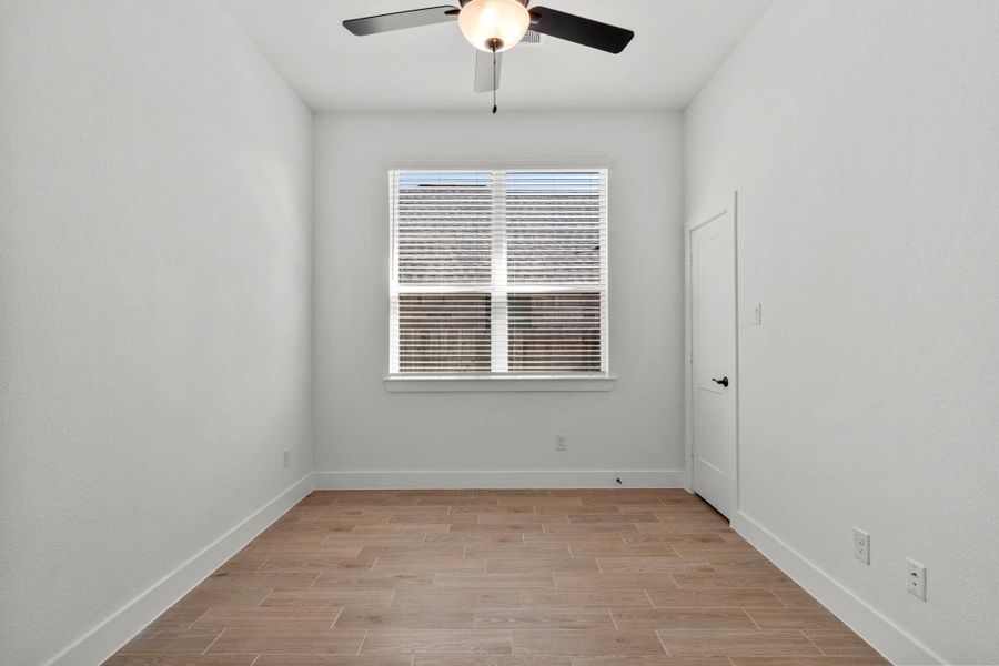 Spacious, unfurnished interior of a new home in The Woodlands Hills, Willis (Image 6).