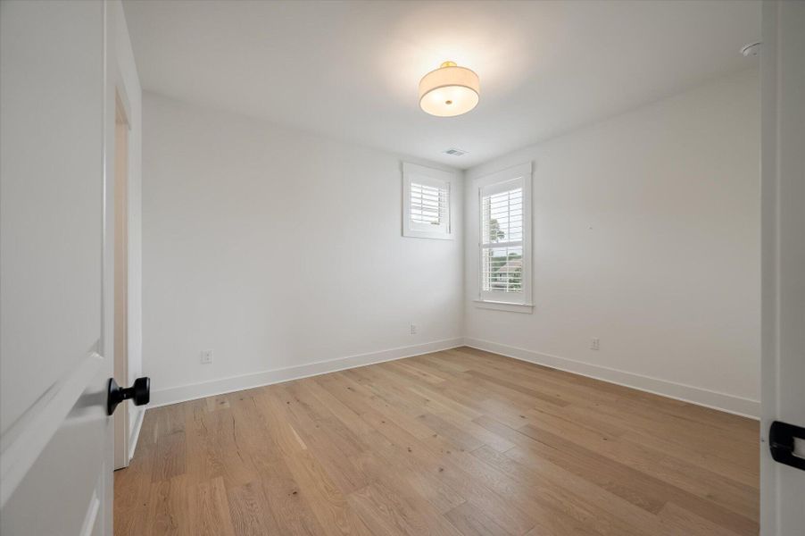 Spacious, unfurnished interior of a new home in , Mount Pleasant (Image 73).