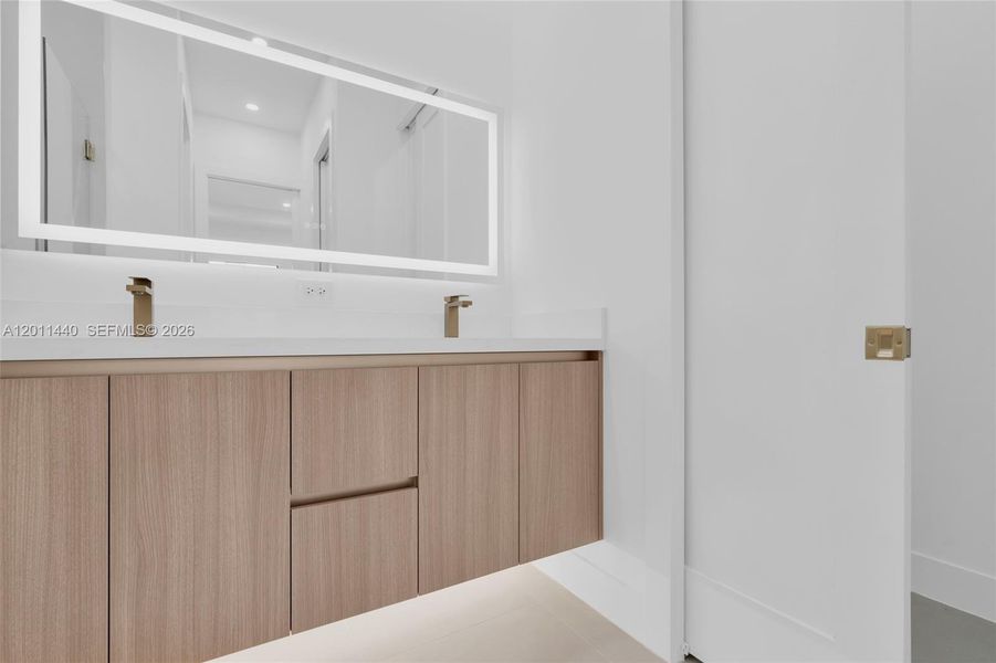 Image 35 of a home in .