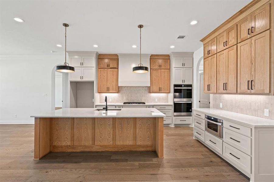 Furnished interior view inside a new home in Santana Ridge, Weatherford (Image 3). Furnished interior view inside a new home in Santana Ridge, Weatherford (Image 3).