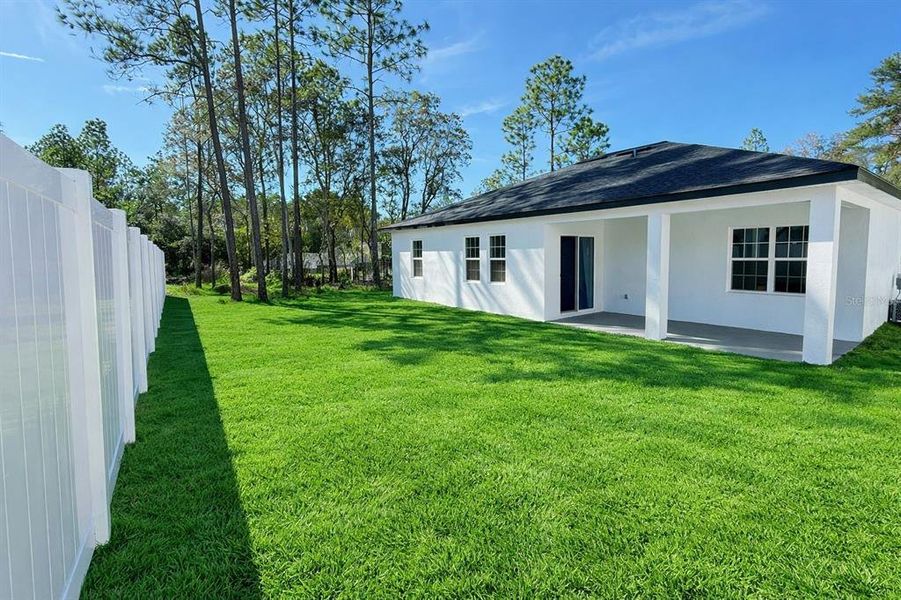 Exterior details and patio area of a home in , Ocala (Image 26).