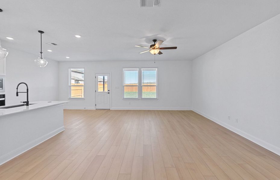 Spacious, unfurnished interior of a new home in Lagos, Manor (Image 13).