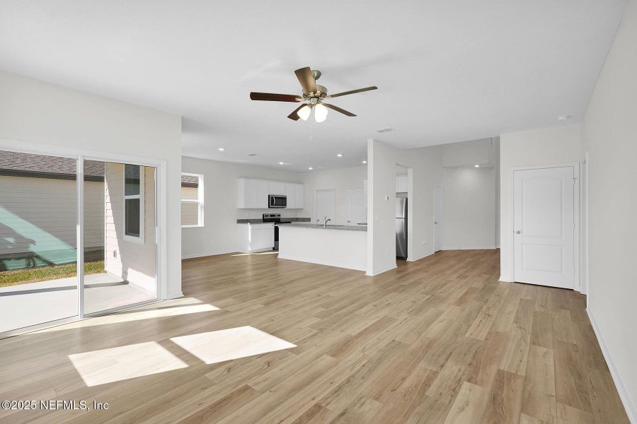 Spacious, unfurnished interior of a new home in Westport Landing, Jacksonville (Image 19).