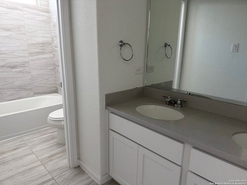 Image 17 of a home in Knox Ridge. Image 17 of a home in Knox Ridge.