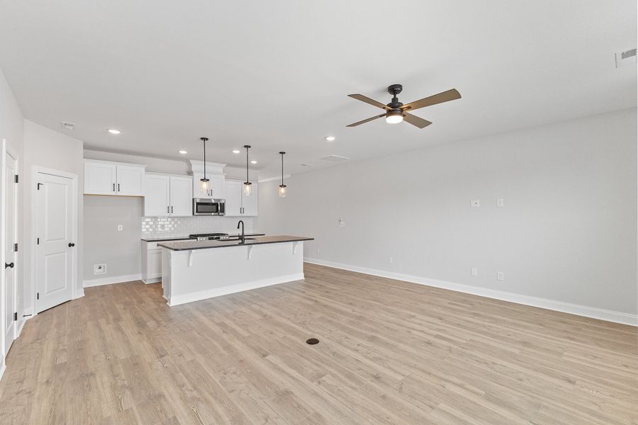 Representative unfurnished interior of a home built from the The Hemlock by RobuckHomes in Kennebec Crossing, Angier (Image 146).