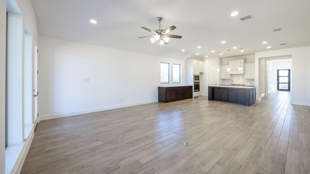 Spacious, unfurnished interior of a new home in Parkside On The River, Georgetown (Image 19).