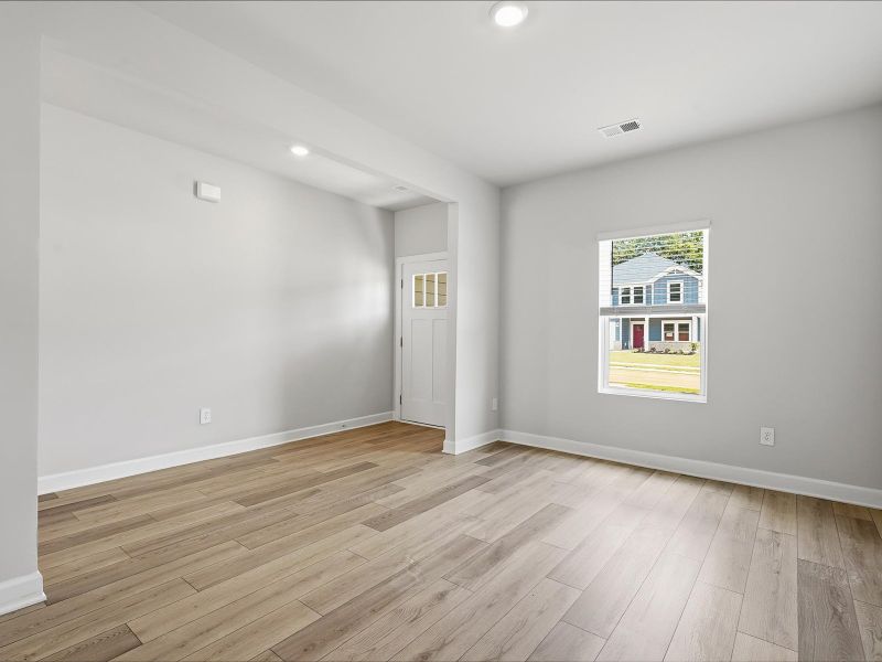 Spacious, unfurnished interior of a new home in Southwell Commons, Anderson (Image 8).