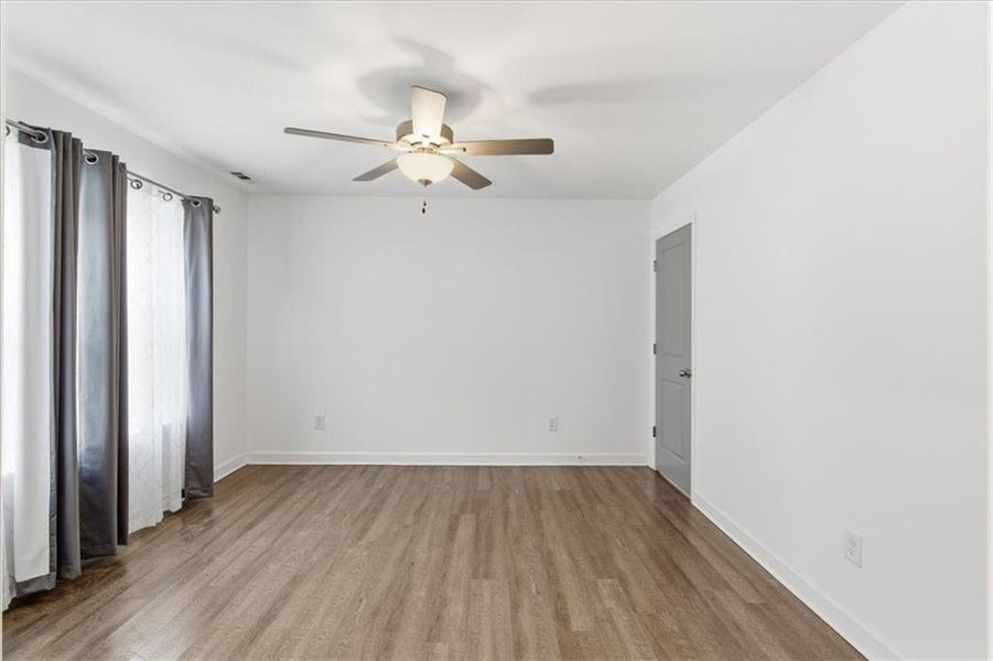 Spacious, unfurnished interior of a new home in , Rome (Image 29).