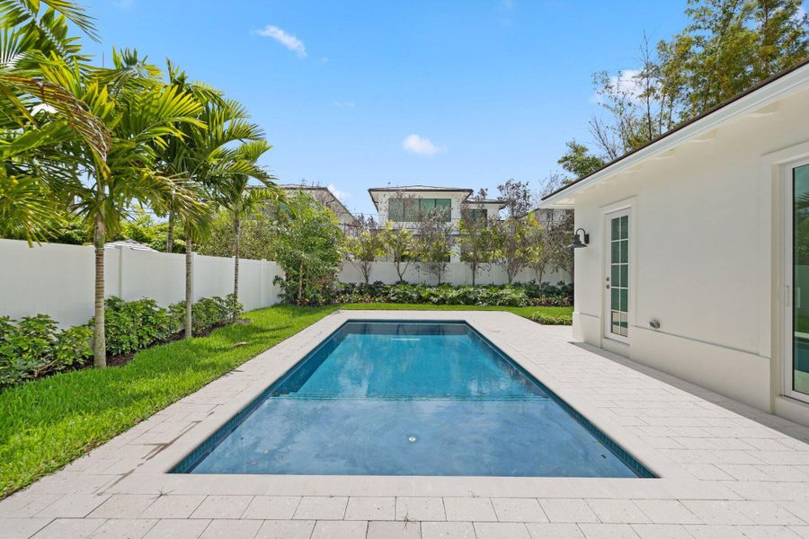 238 Northeast 12th St - 83.jpg-SMALL