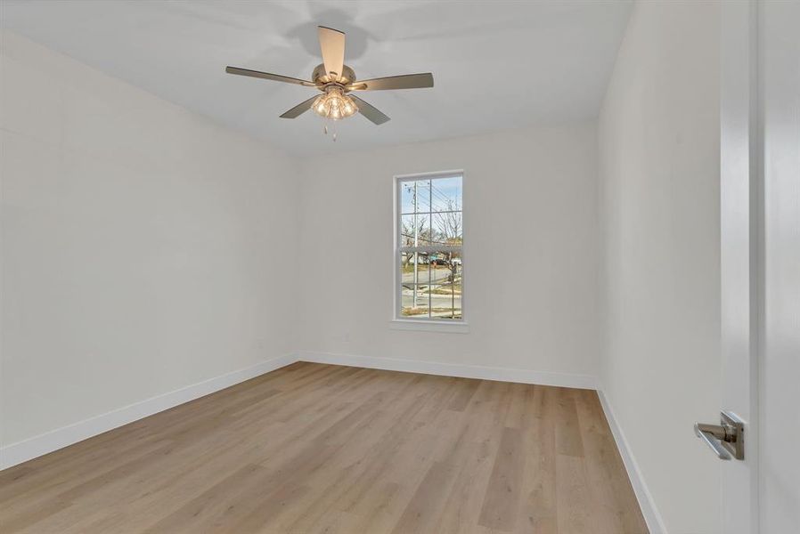 Spacious, unfurnished interior of a new home in , Grand Prairie (Image 20).