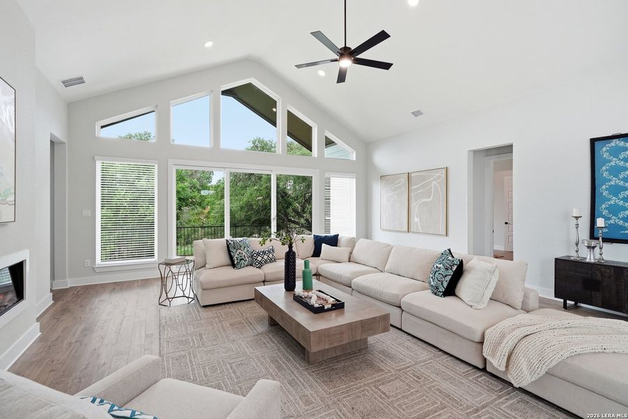 Furnished interior view inside a new home in Potranco Oaks, Castroville (Image 33).