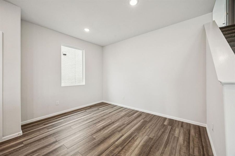 Spacious, unfurnished interior of a new home in AnaCapri, Anna (Image 10).