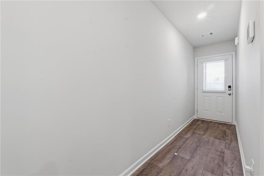 Spacious, unfurnished interior of a new home in Moss Creek, Hogansville (Image 13).