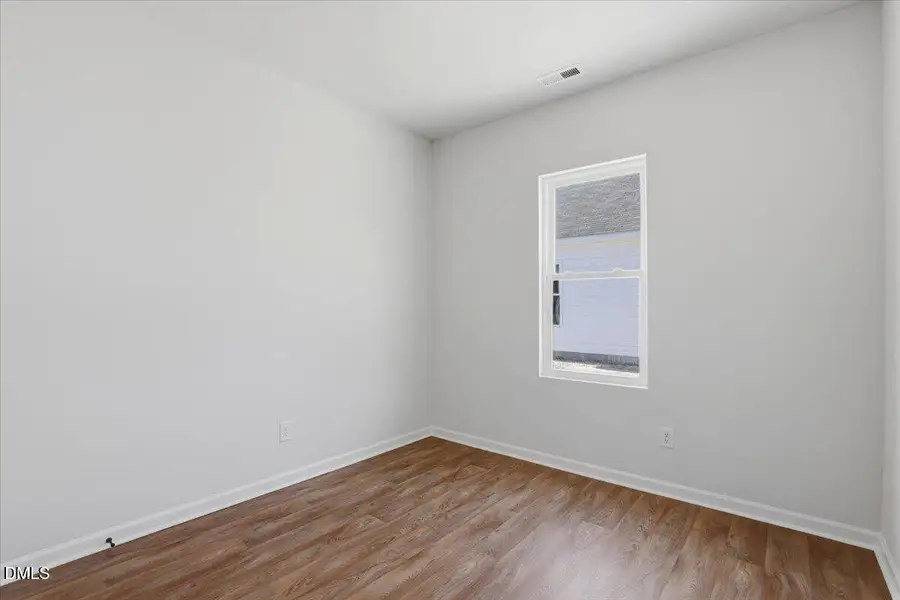 15-413 N Virginia St-15