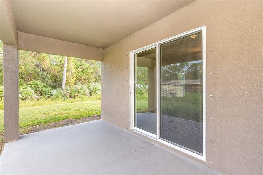 Exterior details and patio area of a home in , Palm Bay (Image 12).