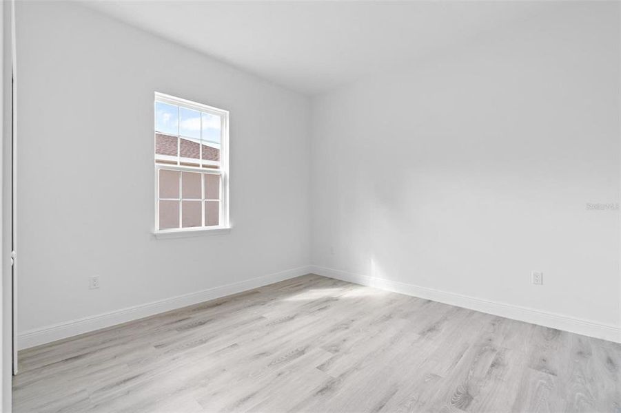 Spacious, unfurnished interior of a new home in , Ocala (Image 24).
